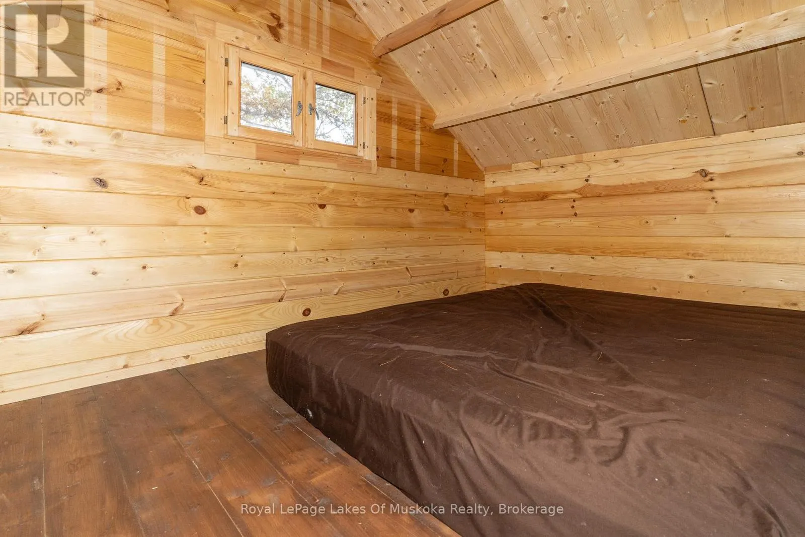 1 - 1060 SKELETON LAKE 3 ROAD, #1