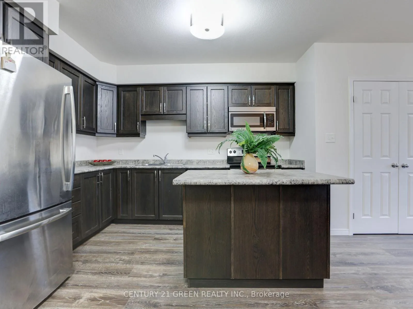 23G - 1989 OTTAWA STREET S