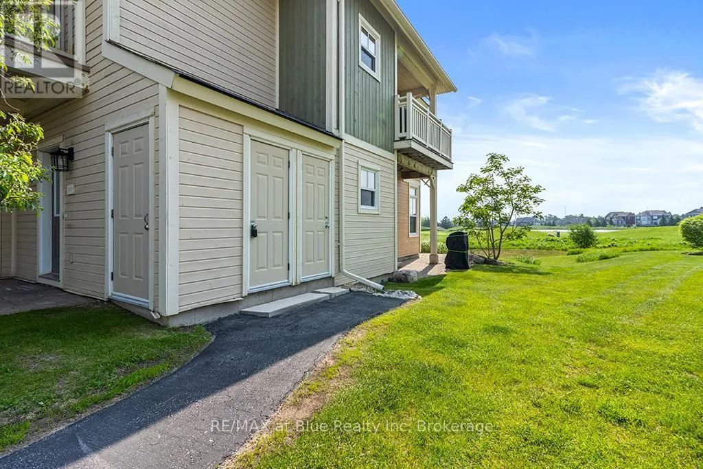 207 - 115 FAIRWAY COURT, #207