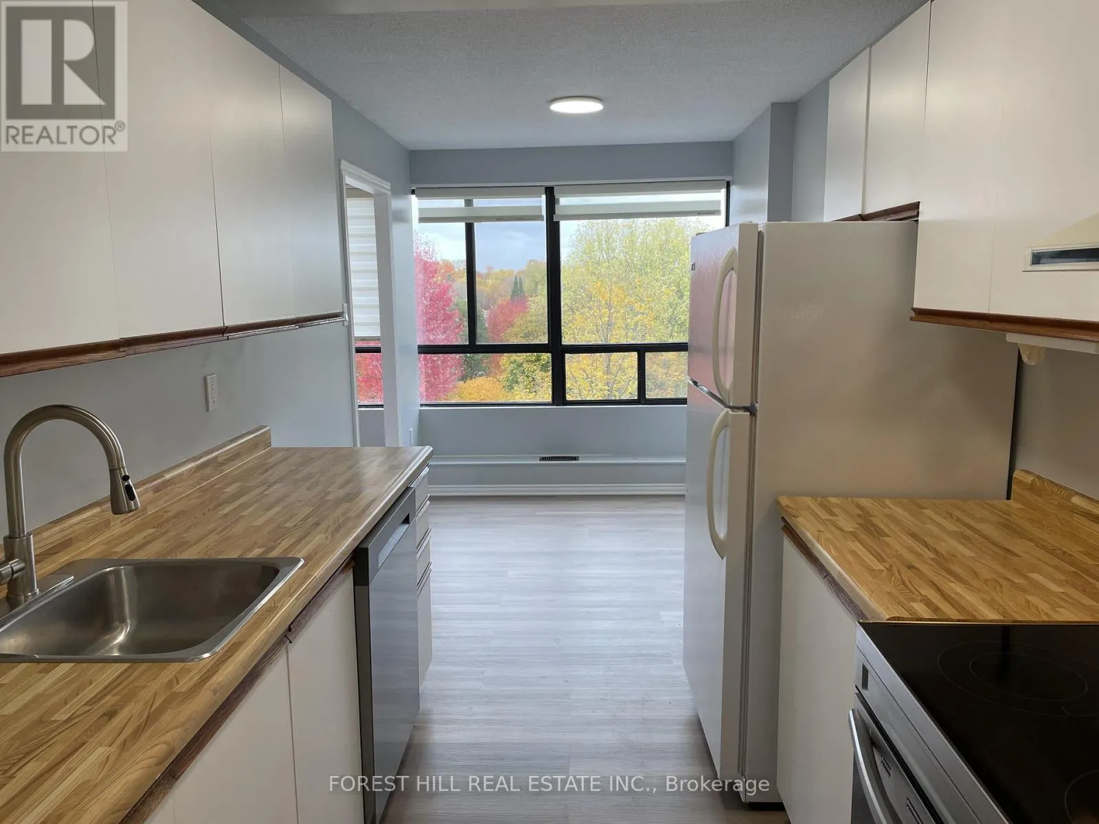 501 - 1600 ADELAIDE STREET N, #501