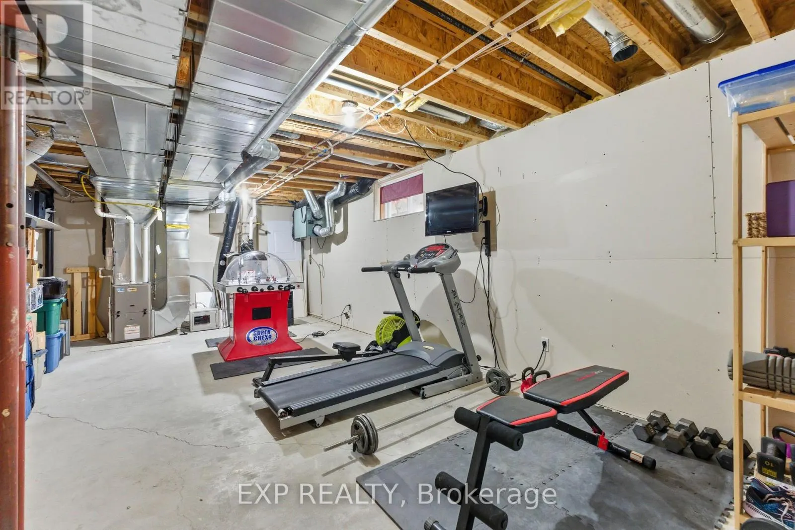 17 OLDE TOWNE AVENUE