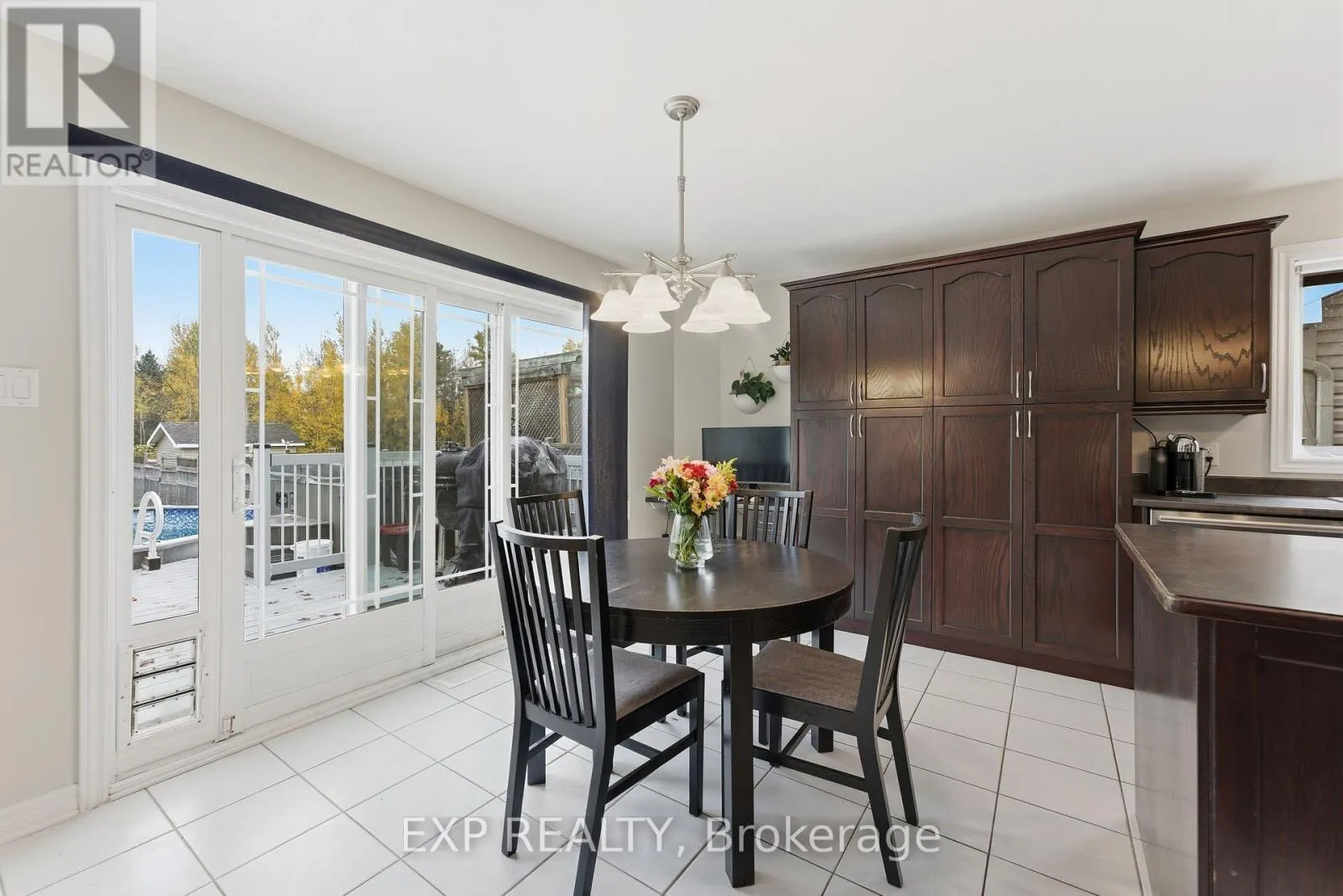 17 OLDE TOWNE AVENUE