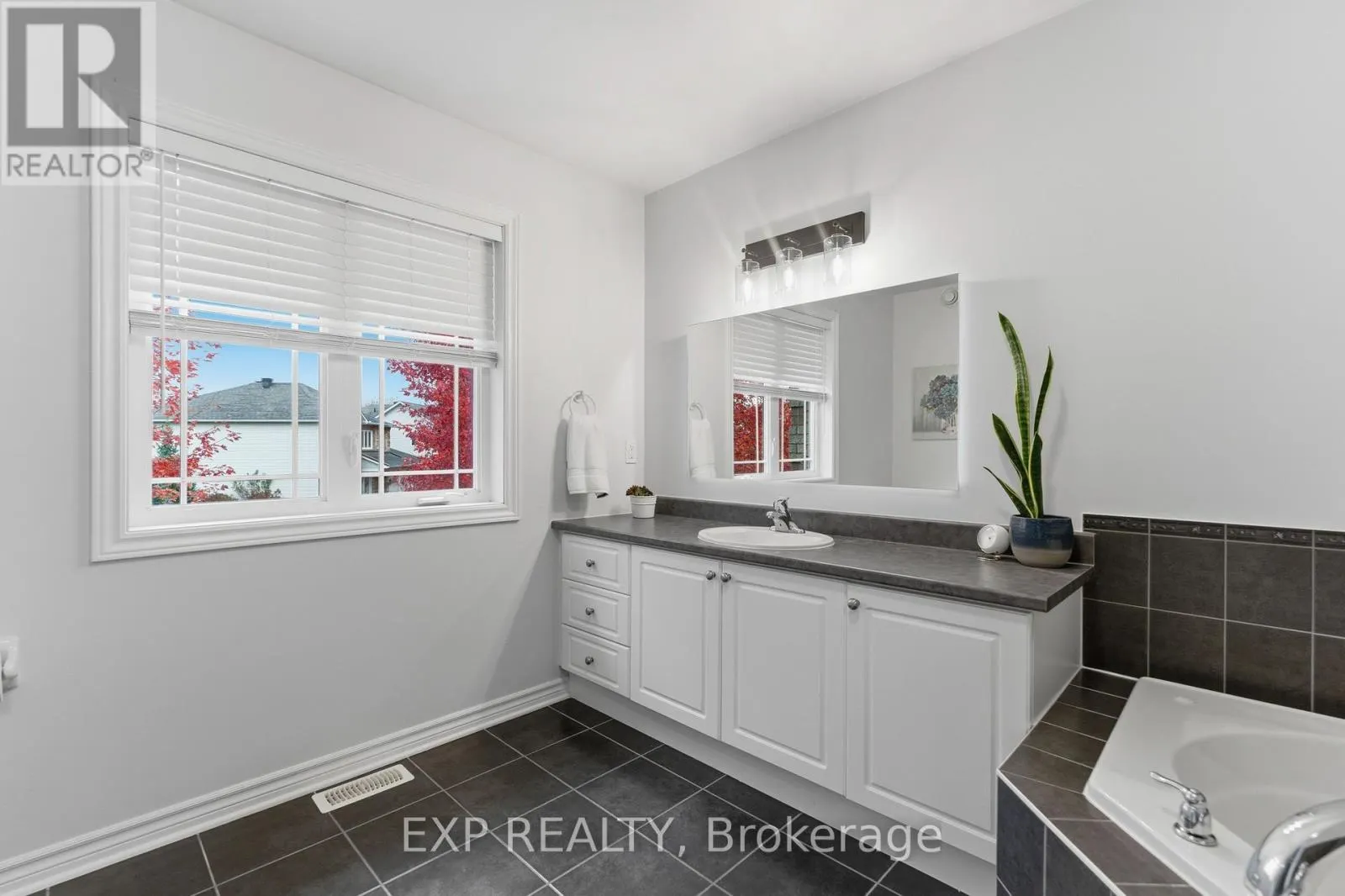 17 OLDE TOWNE AVENUE