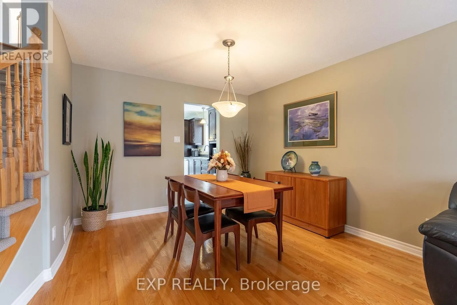 17 OLDE TOWNE AVENUE