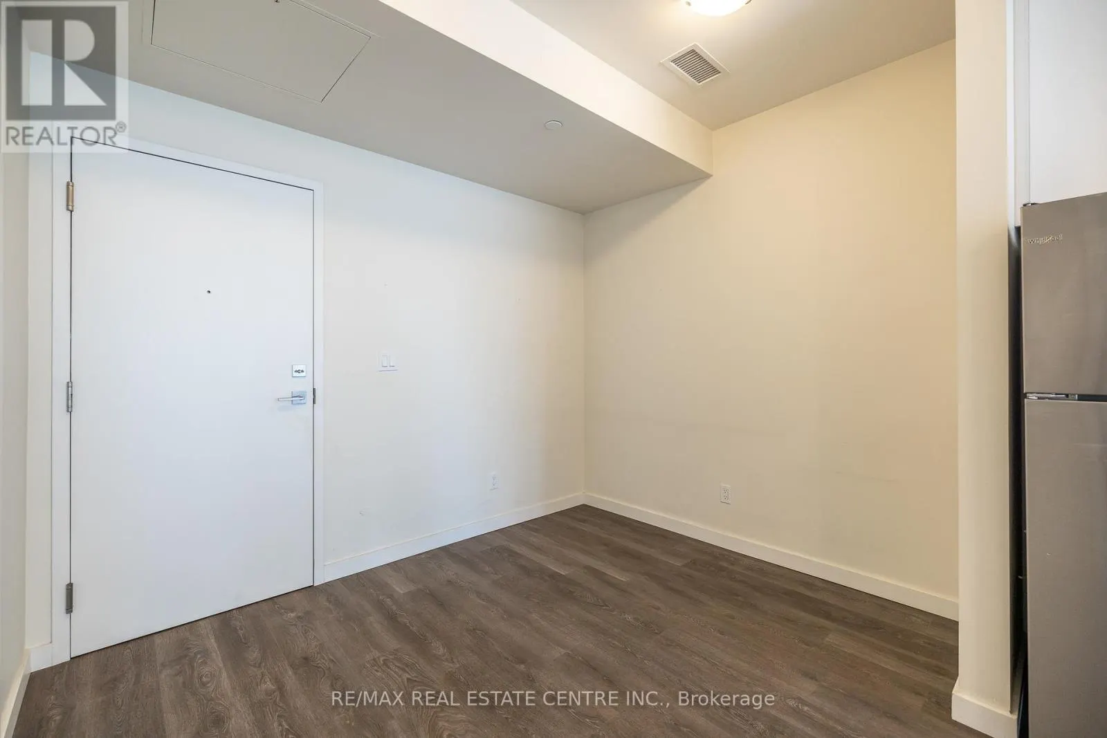 412 - 690 KING STREET W