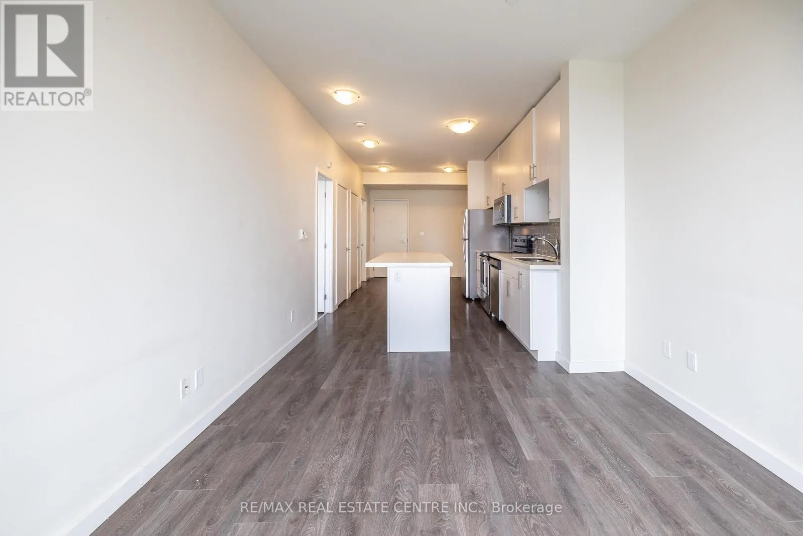 412 - 690 KING STREET W