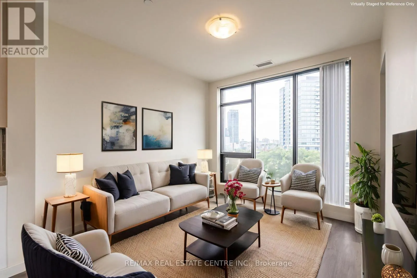 412 - 690 KING STREET W