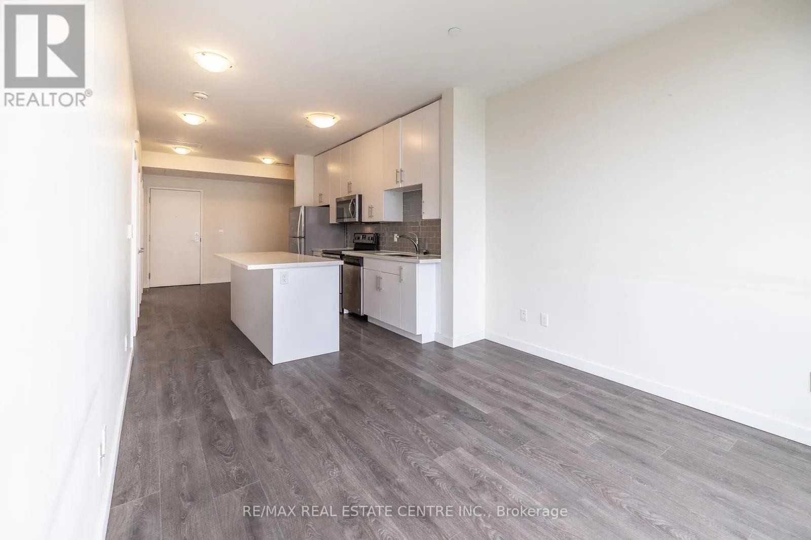 412 - 690 KING STREET W