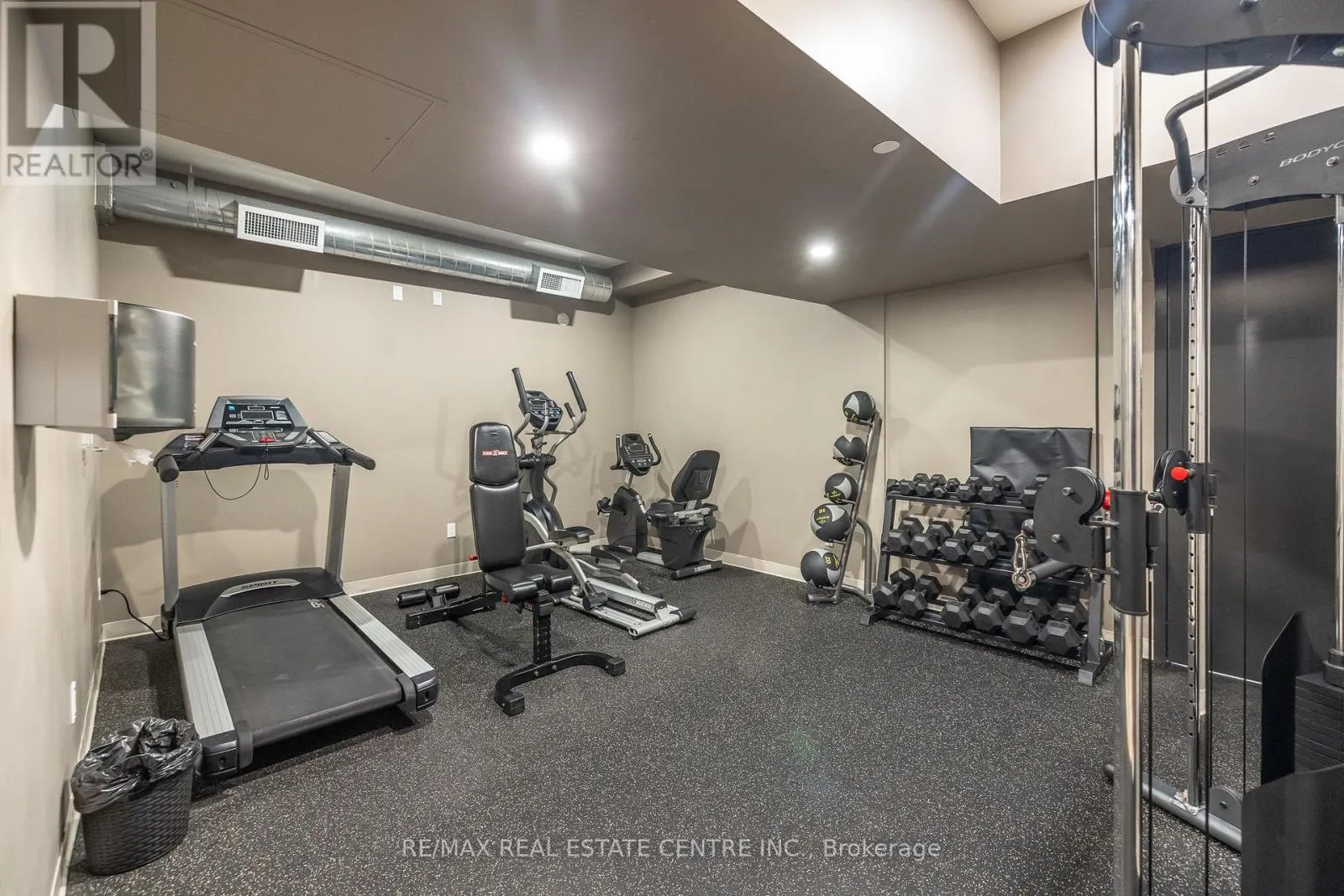 412 - 690 KING STREET W