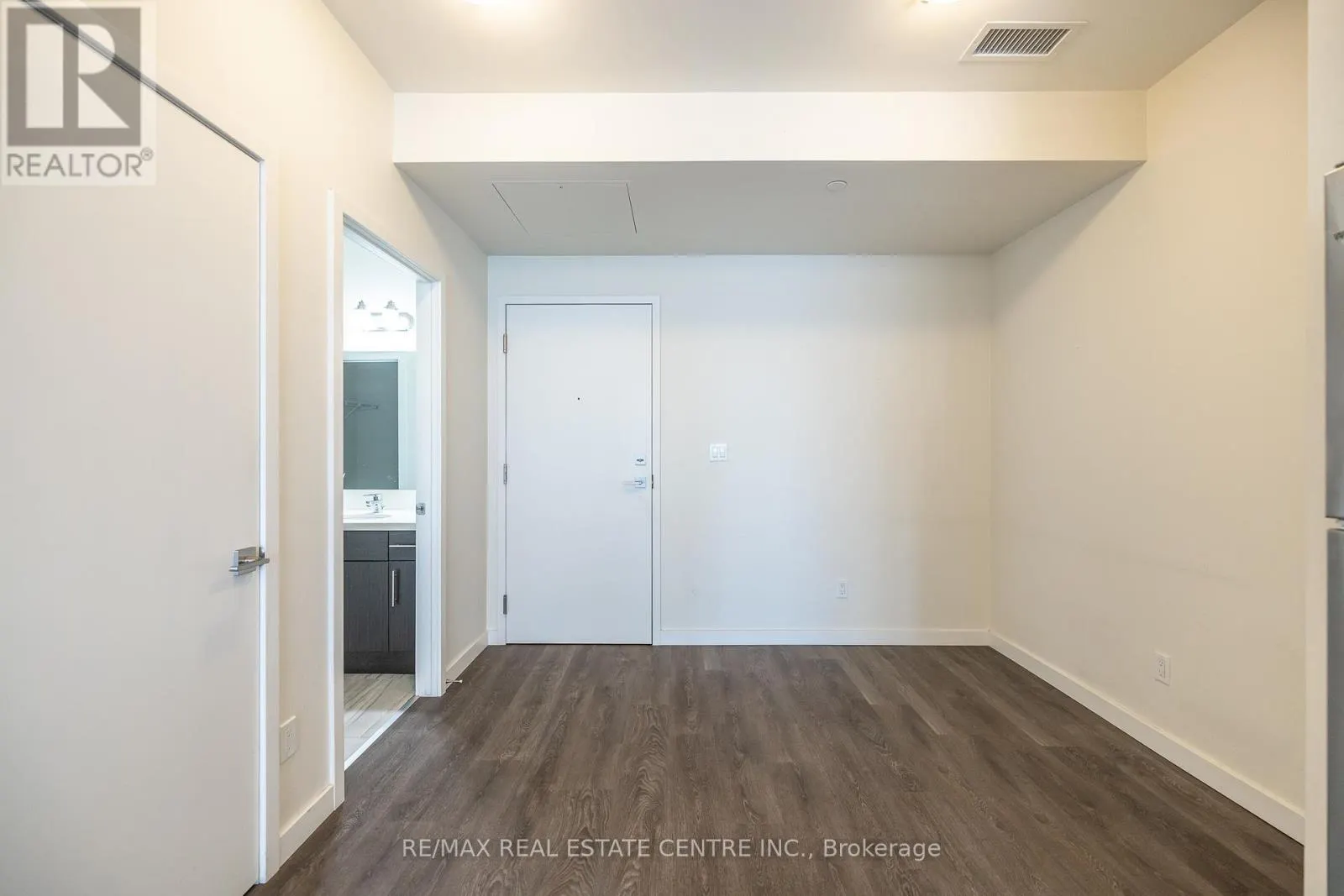 412 - 690 KING STREET W