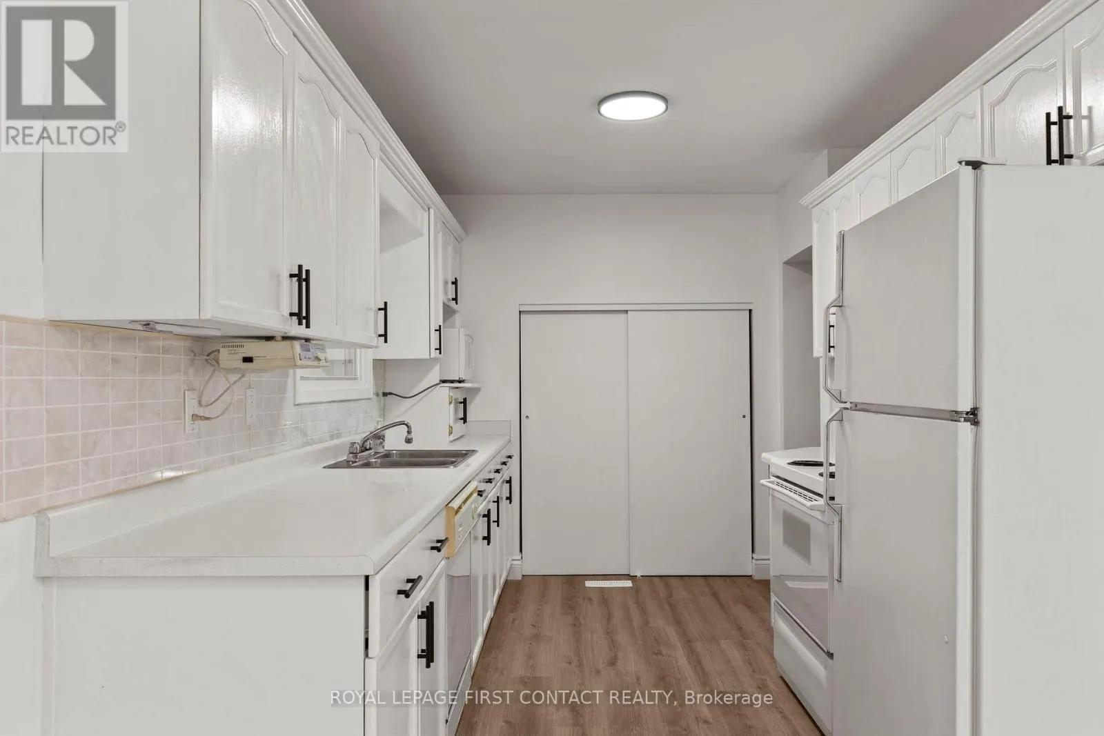 482 ST. VINCENT STREET S