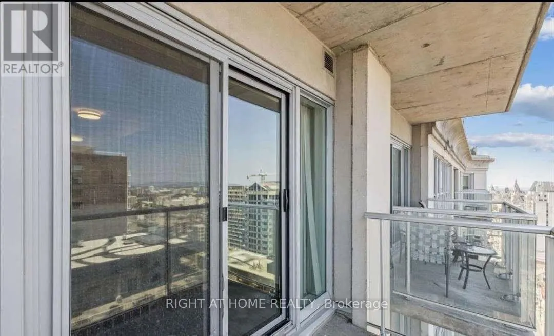 2604 - 242 RIDEAU STREET