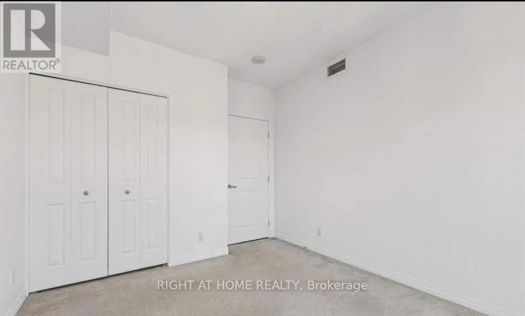 2604 - 242 RIDEAU STREET