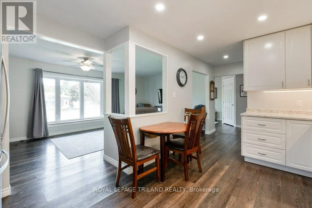 59 CONFEDERATION DRIVE