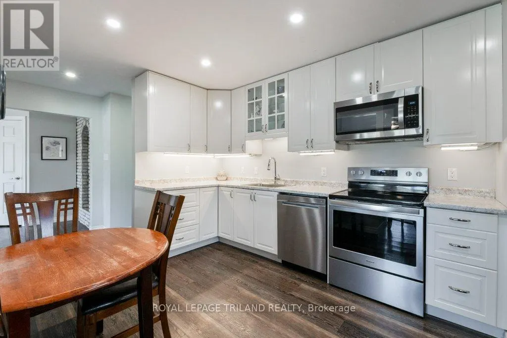 59 CONFEDERATION DRIVE