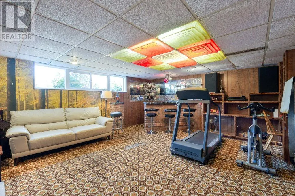 59 CONFEDERATION DRIVE