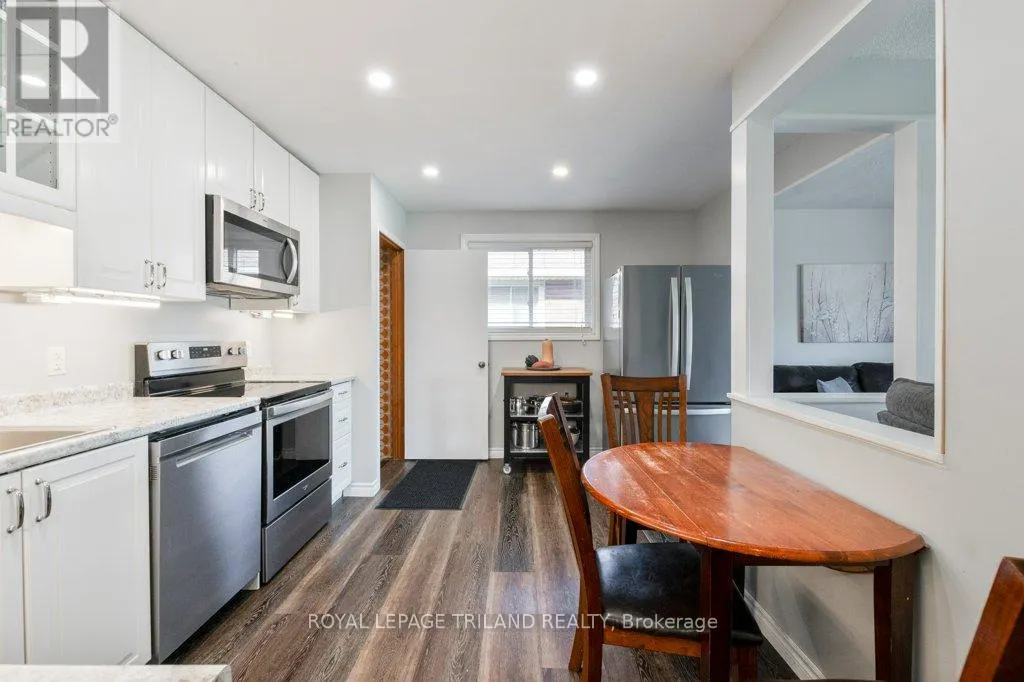 59 CONFEDERATION DRIVE