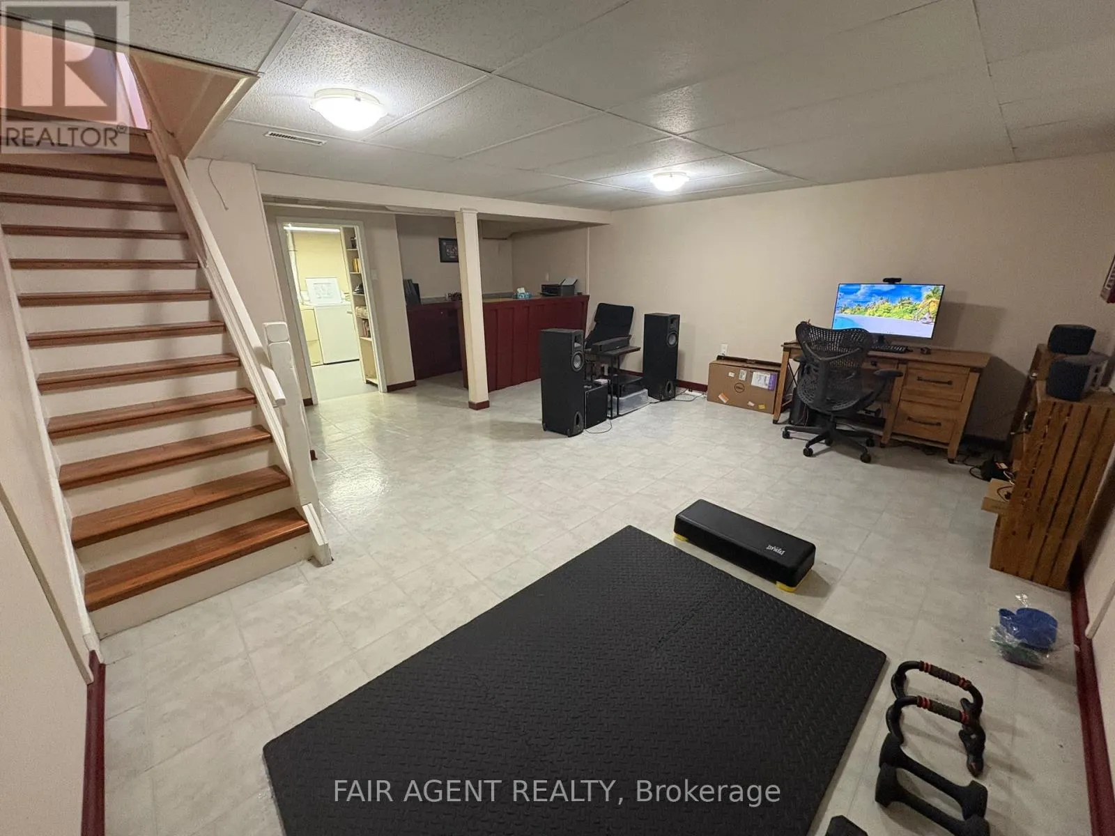 2-3050 MEADOWBROOK LANE