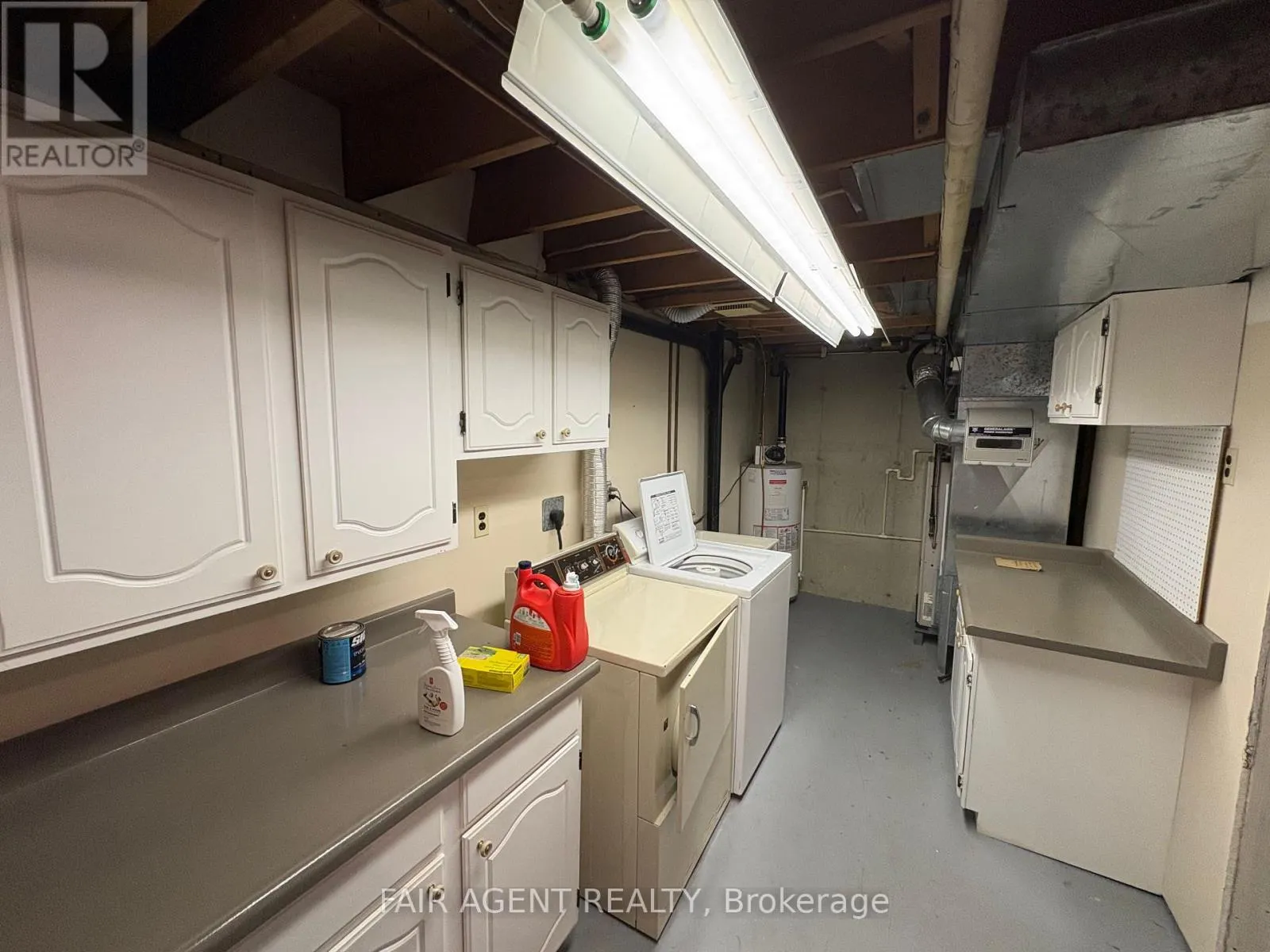 2-3050 MEADOWBROOK LANE