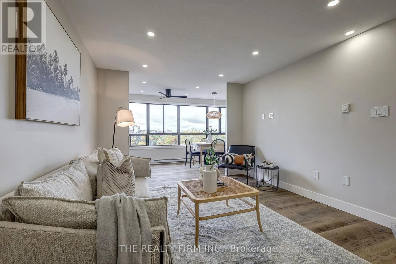 910 - 135 BASELINE ROAD W, #910