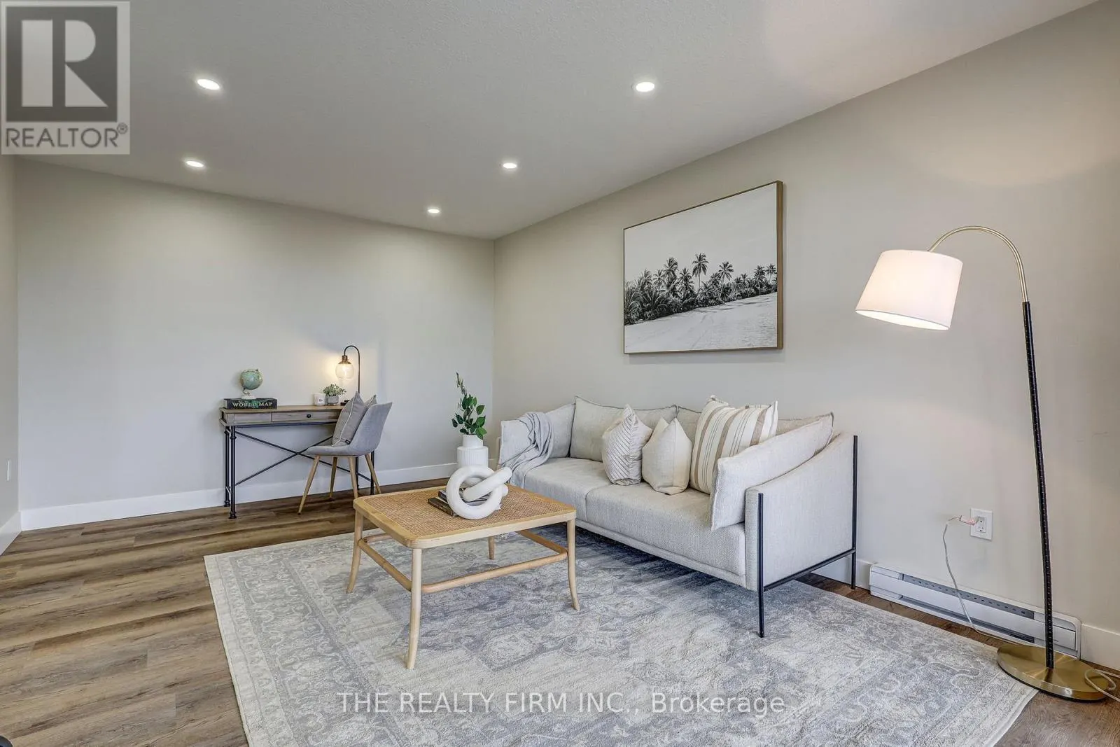 910 - 135 BASELINE ROAD W, #910