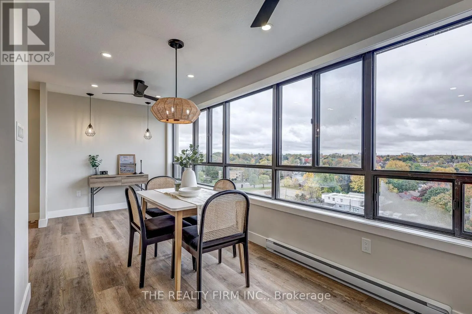 910 - 135 BASELINE ROAD W, #910