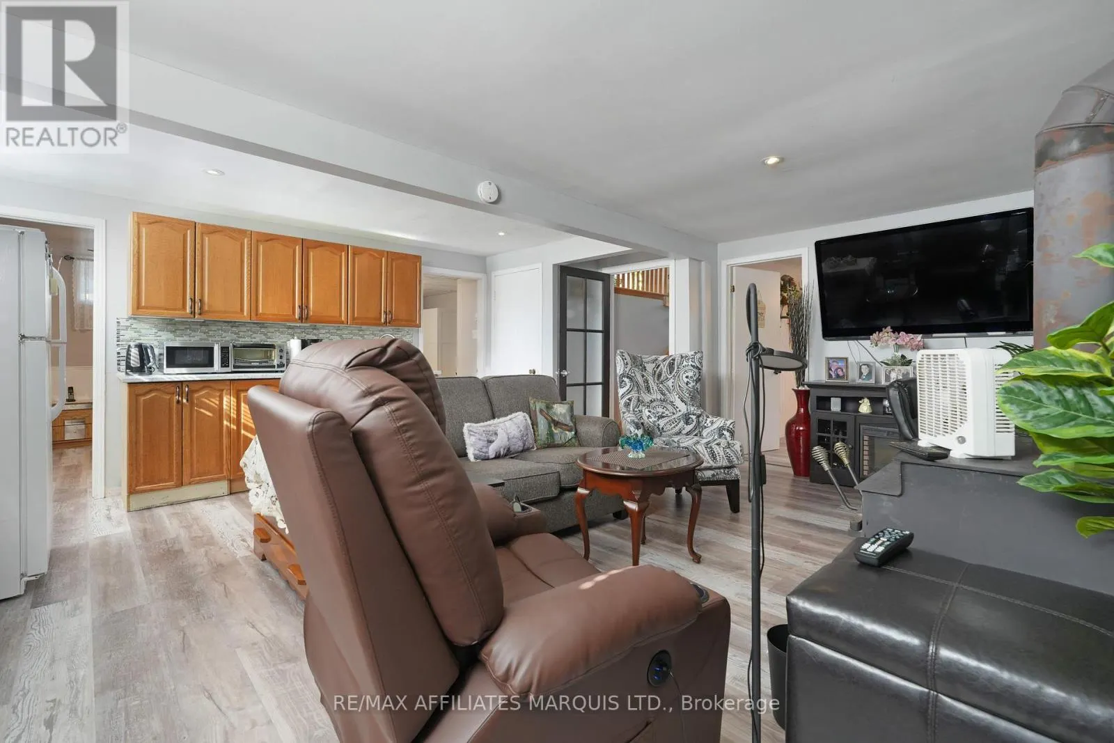 21 STE THERESE BOULEVARD