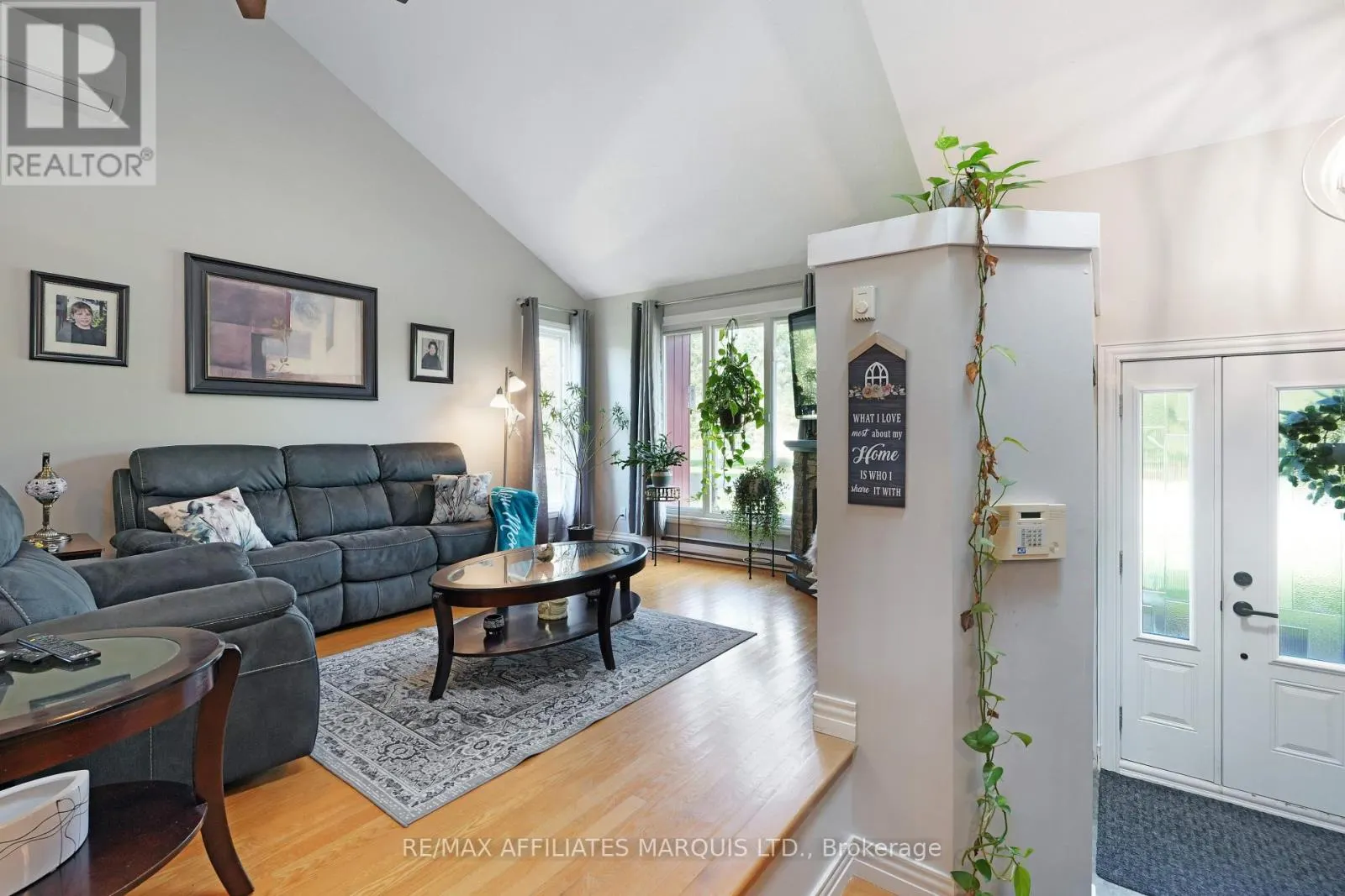 21 STE THERESE BOULEVARD