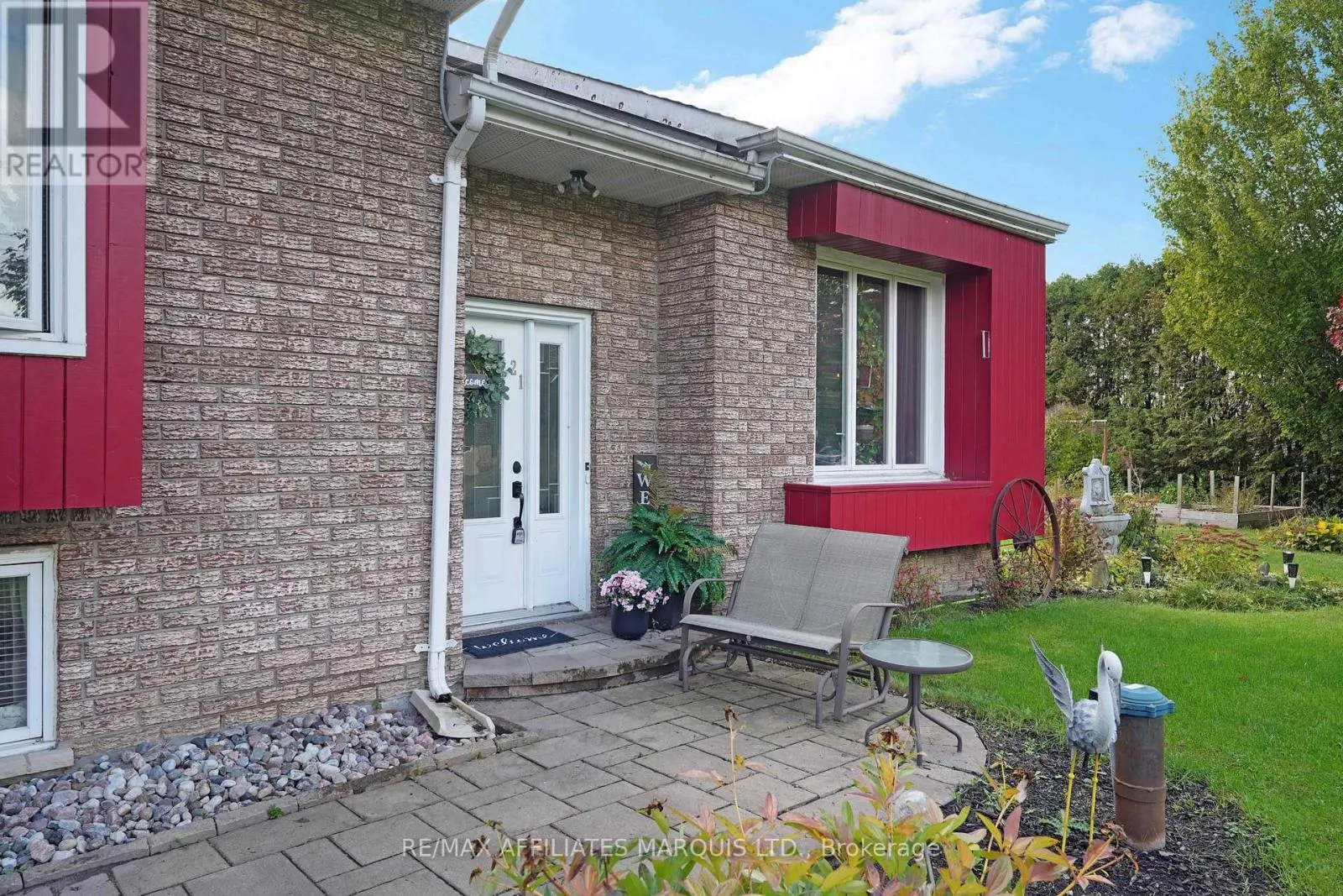 21 STE THERESE BOULEVARD