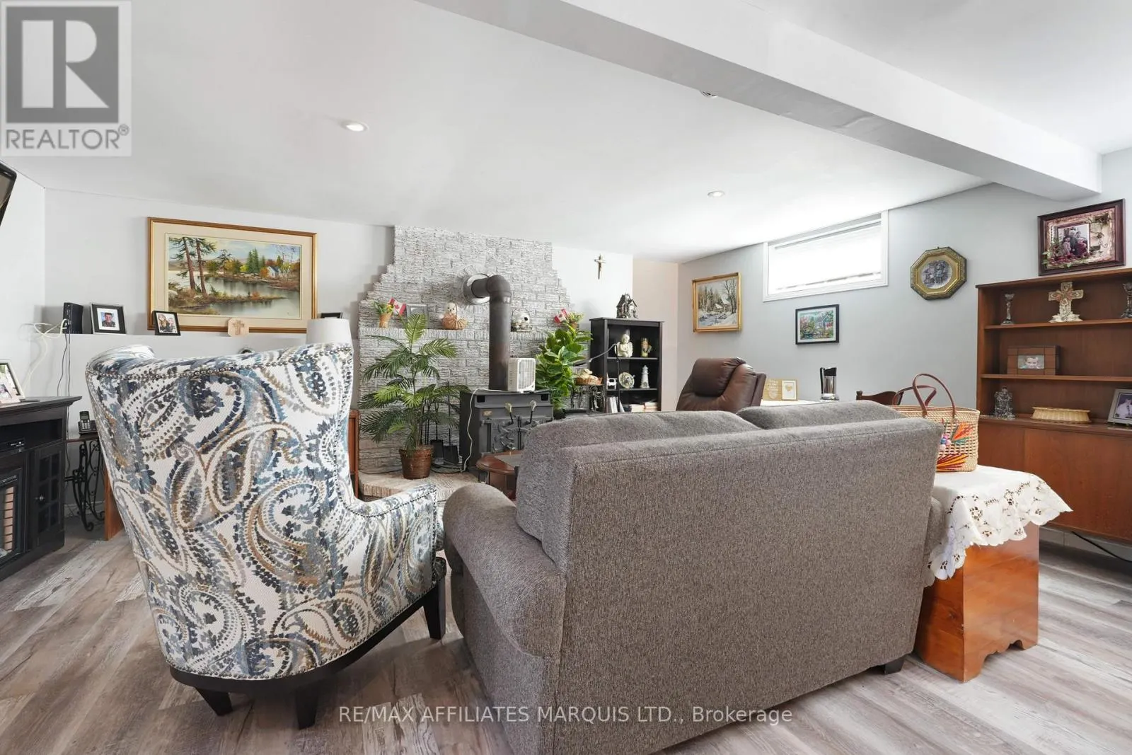 21 STE THERESE BOULEVARD