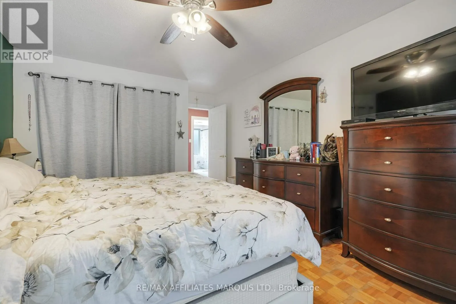 21 STE THERESE BOULEVARD