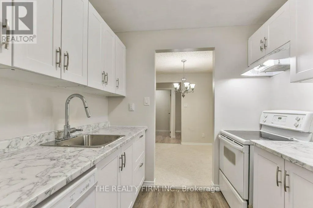 16 - 1096 JALNA BOULEVARD, #16