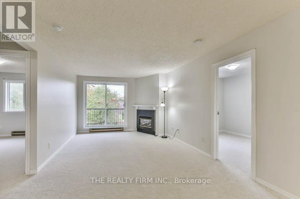 16 - 1096 JALNA BOULEVARD, #16