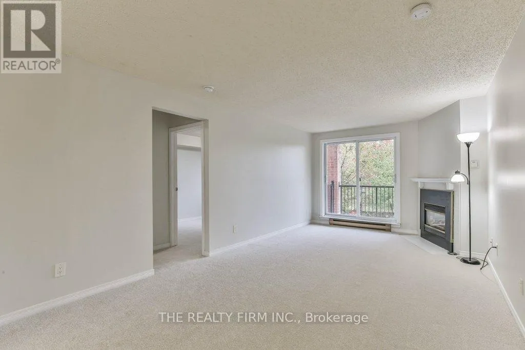 16 - 1096 JALNA BOULEVARD, #16