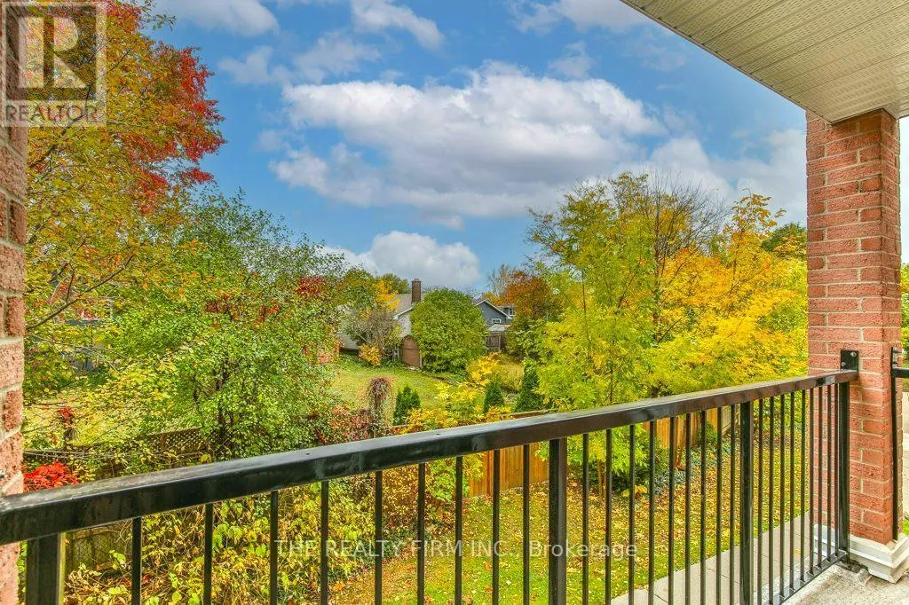 16 - 1096 JALNA BOULEVARD, #16