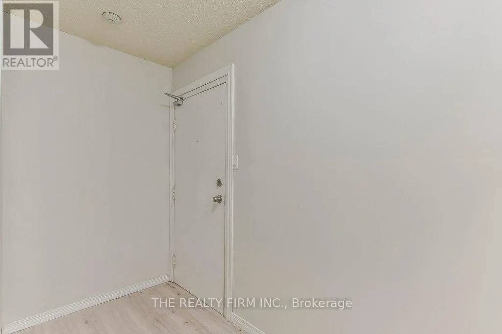 16 - 1096 JALNA BOULEVARD, #16