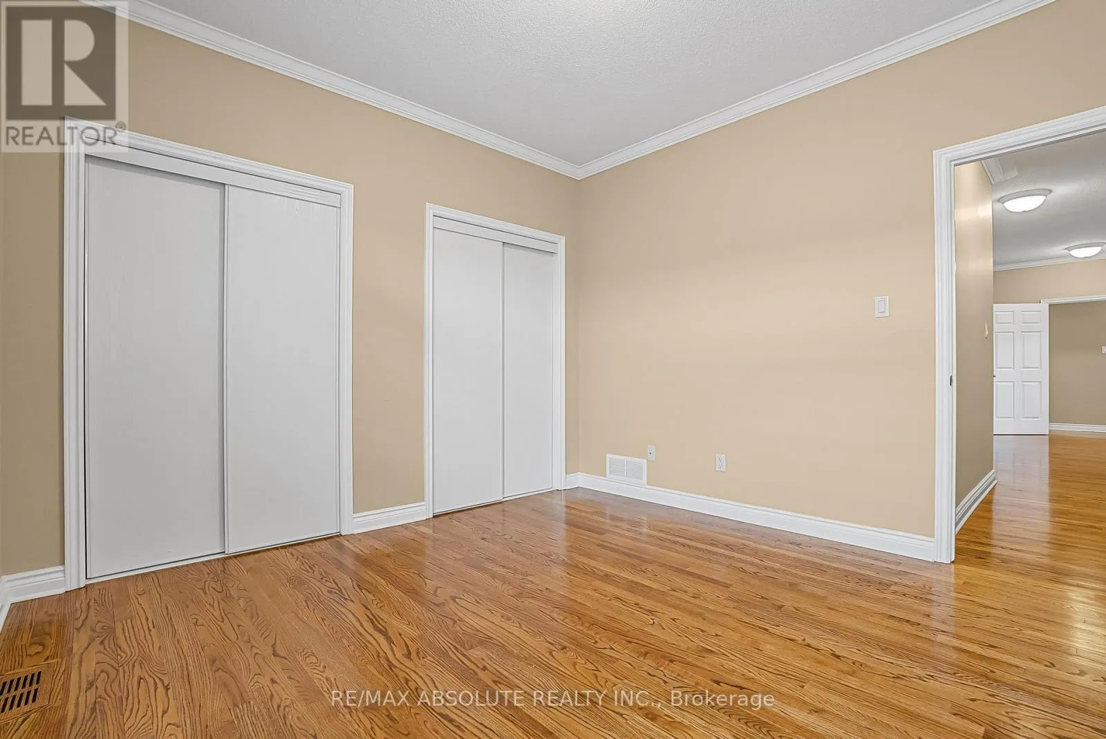 1513 APELDOORN AVENUE