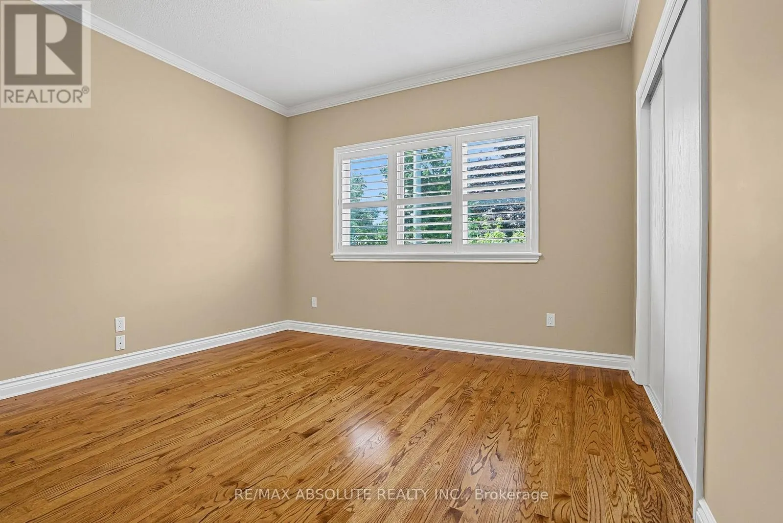 1513 APELDOORN AVENUE