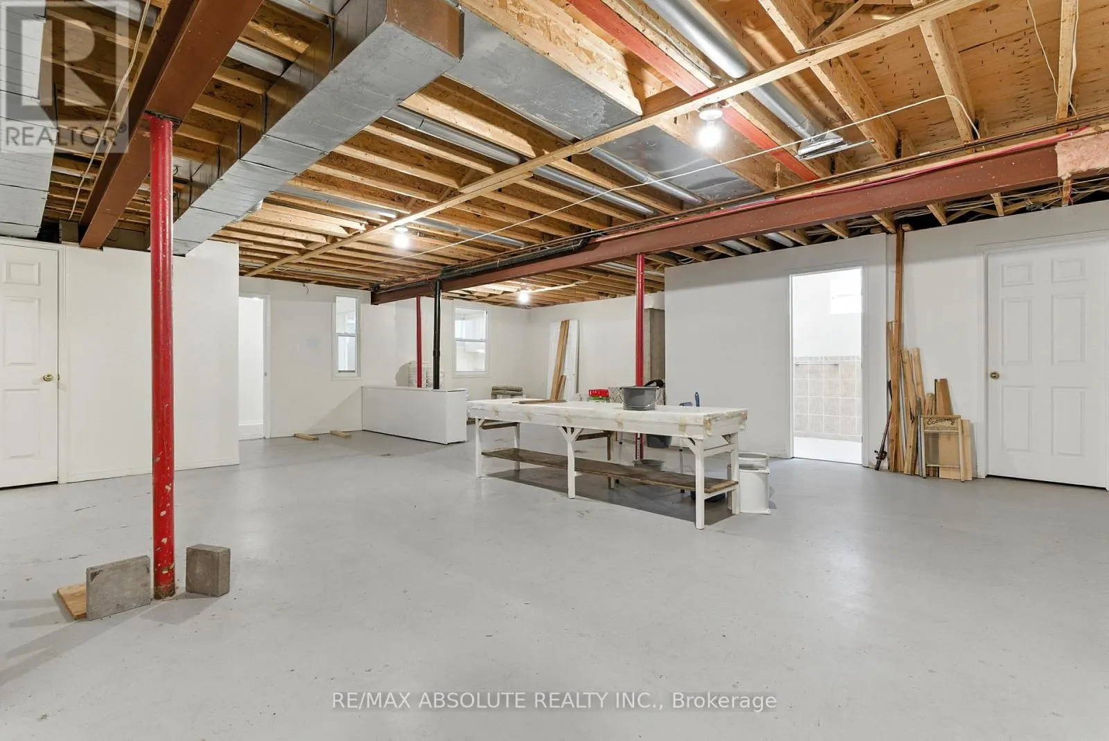 1513 APELDOORN AVENUE