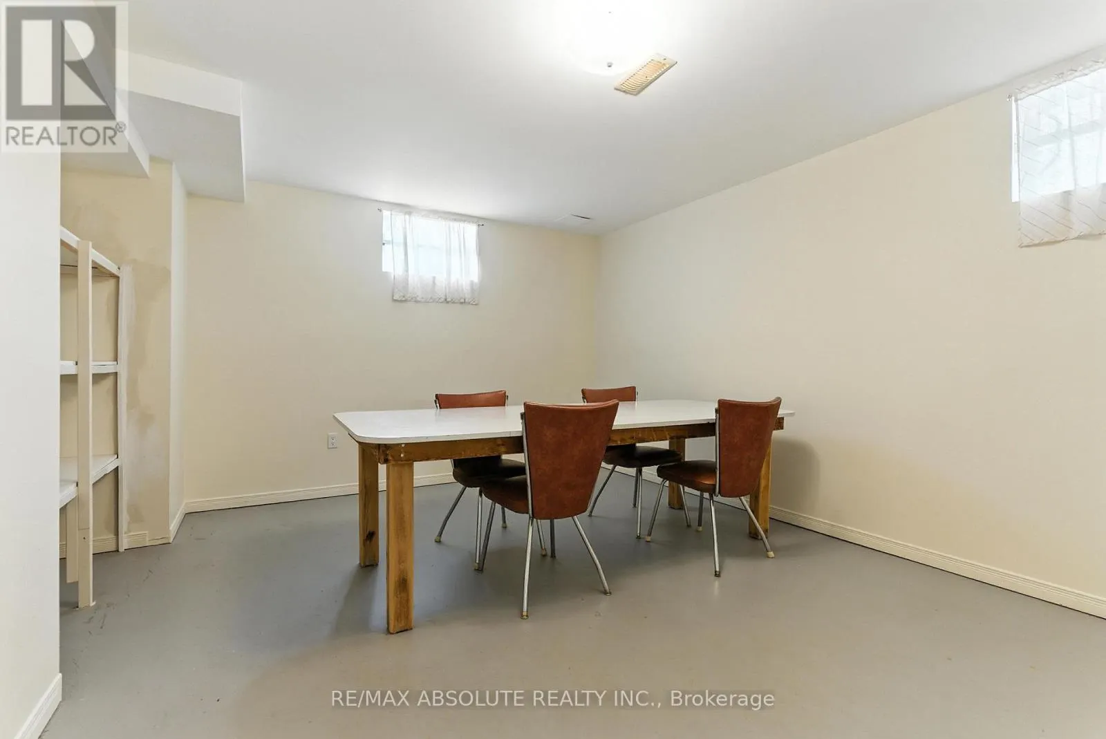 1513 APELDOORN AVENUE