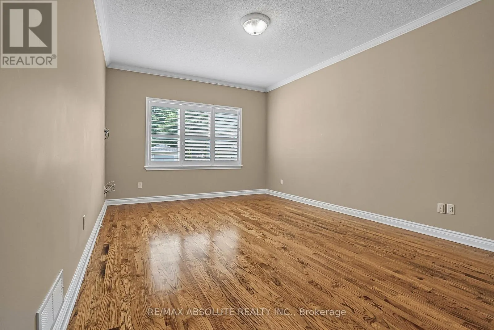 1513 APELDOORN AVENUE