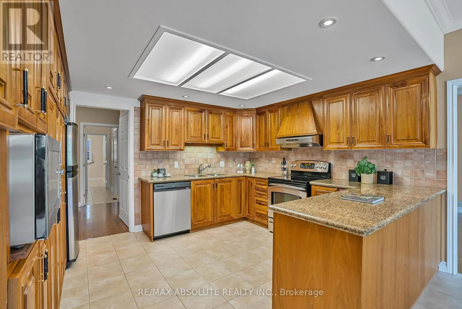 1513 APELDOORN AVENUE