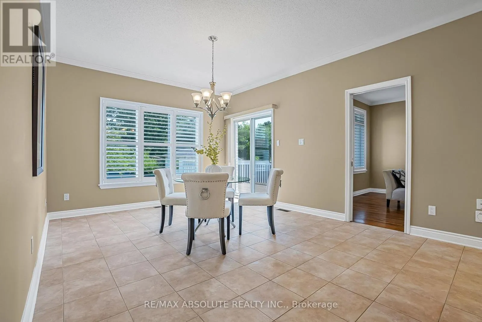 1513 APELDOORN AVENUE