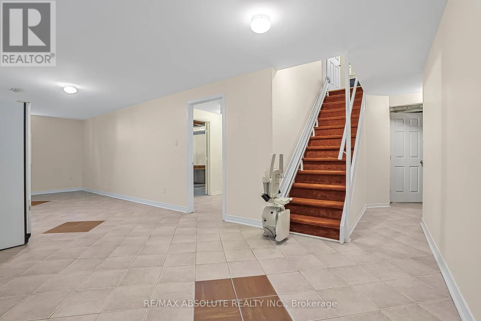 1513 APELDOORN AVENUE