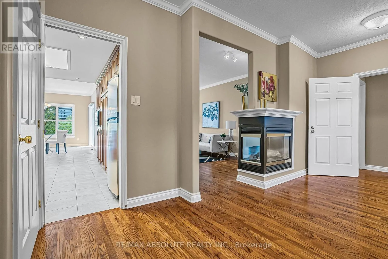 1513 APELDOORN AVENUE