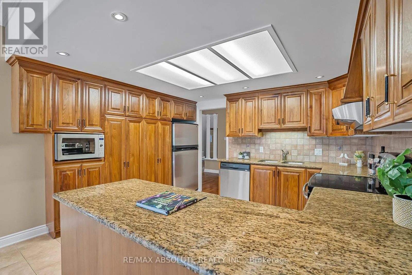 1513 APELDOORN AVENUE