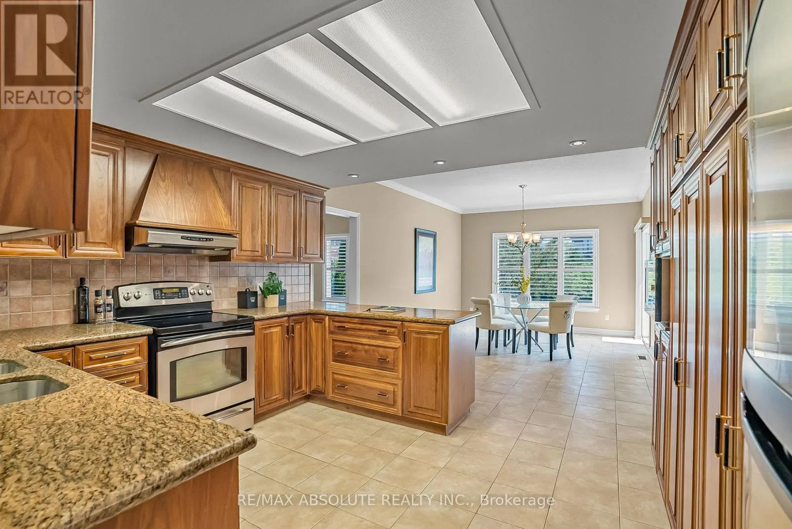 1513 APELDOORN AVENUE