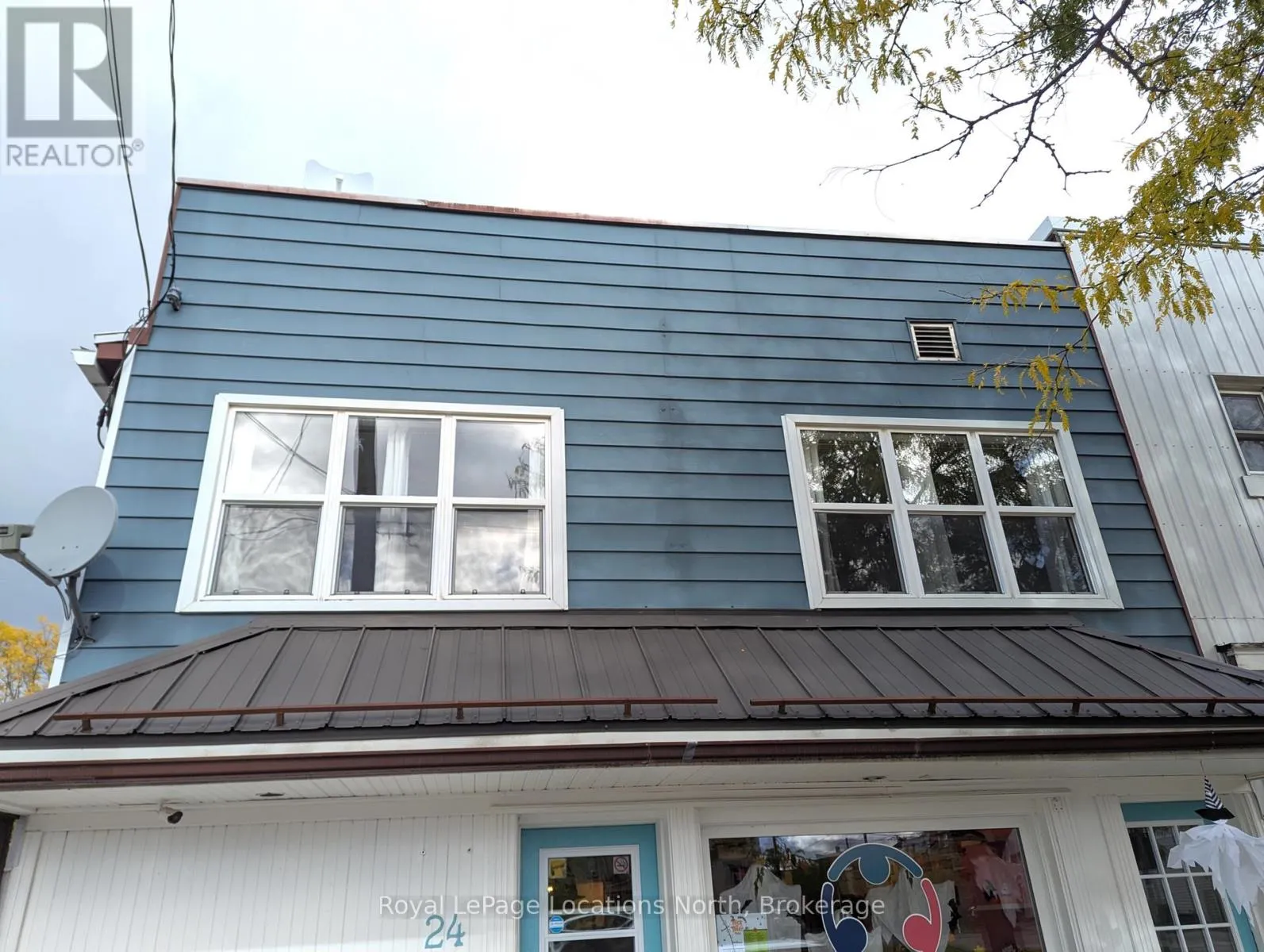 1 - 24 NELSON STREET W, #1