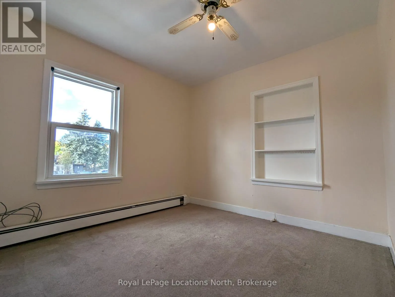 1 - 24 NELSON STREET W, #1