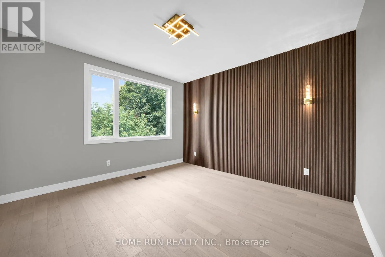 297 DOVERCOURT AVENUE